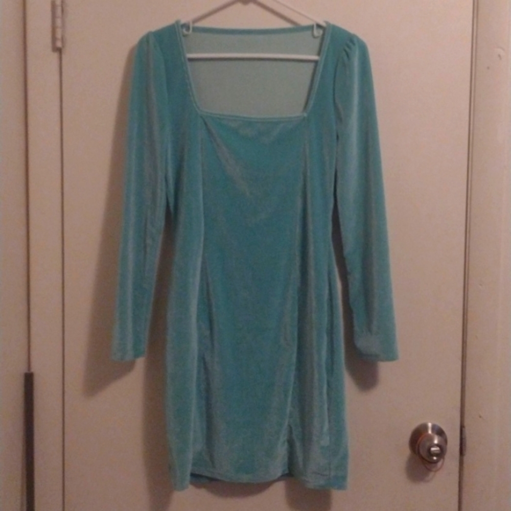 Mint Bodycon Velour Long Sleeve Dress!